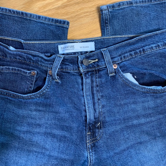 Levi’s Signature Jeans - Picture 2 of 3